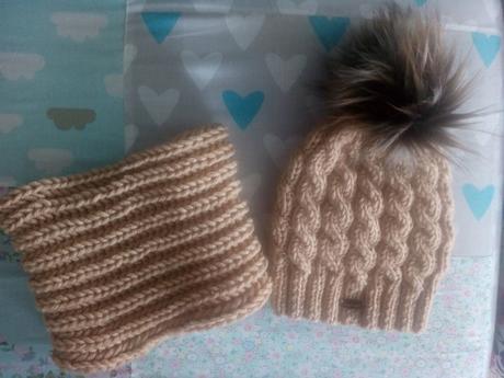 Čiapočka s brmbolcom+nakrcnik, 56 - 158