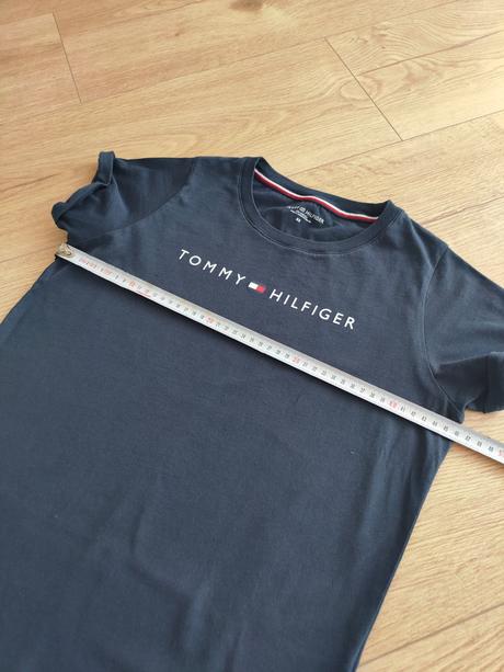 Tmavomodré tričko tommy hilfiger, veľ. xs, tommy hilfiger,xs