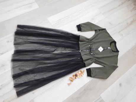 Mikinky bavlnené s tilovou suknicou s/m nová, 36