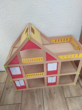 Málo hraný drevený domček pre bábiky, 