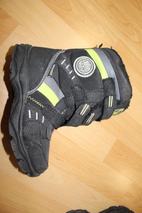 Zimná obuv veľ. 33, vodeodolná, zateplená, authority,33