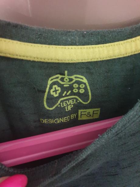 4 ks triciek, f&f,146