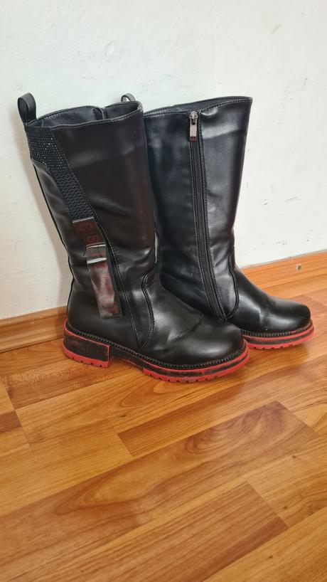 Vysoké kožušinové čižmy, 35