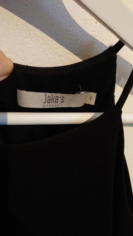 Spoločenské šaty, 42