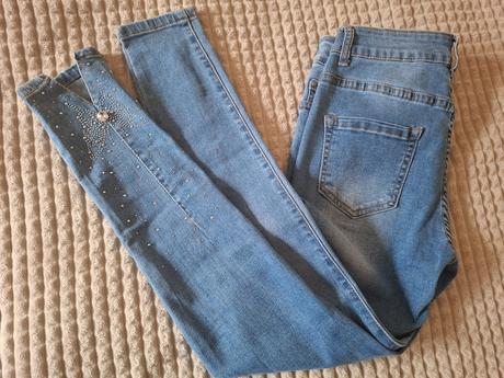 Elastické rifle - vzadu zdobené, s