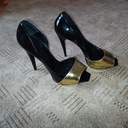 Lakované lodičky, 38