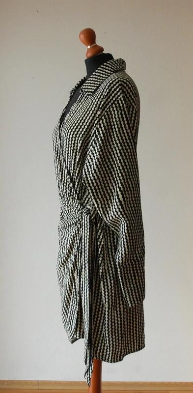 Štýlové zavinovacie šaty s geometrickým vzorom, h&m,l