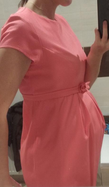 Tehotenské šaty, 42