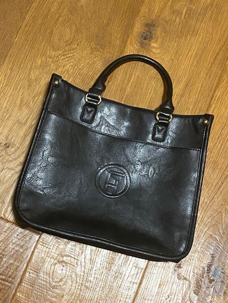 Kabelka - dámska čierna kabelka,