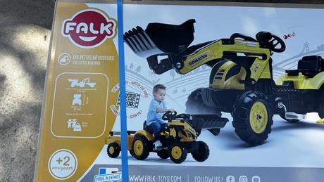 Šliapaci traktor komatsu falk 2076m, 