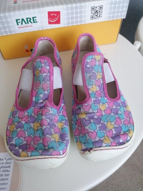 Papuče, prezuvky, fare,30