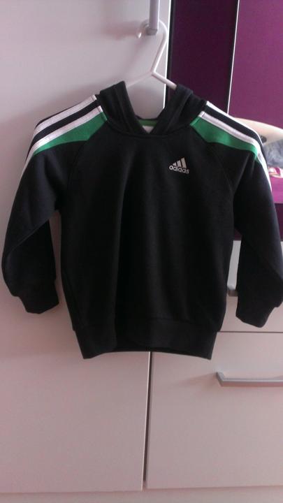 1x oblecena frajerska mikina, adidas,104