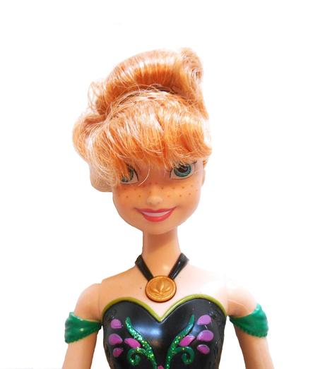 Spievajúca bábika anna z frozen,