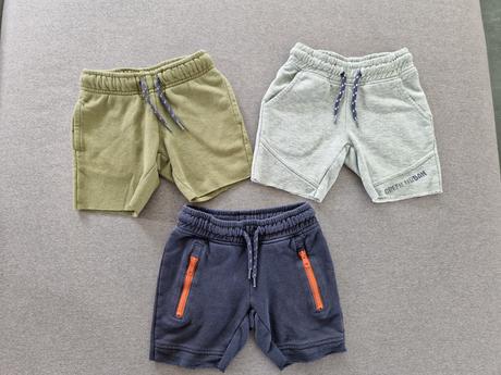 3 ks kraťaskov, lupilu,86