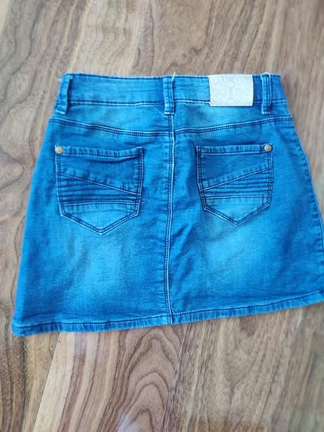 Dievčenská sukňa, c&a,140