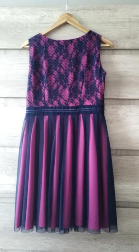 Elegantné šaty, 40