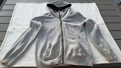 Sveter veľ. 152, zara,152