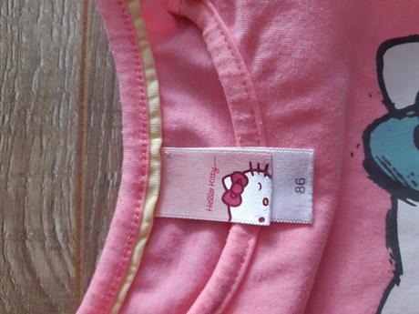 Dievčenské tričko, 86