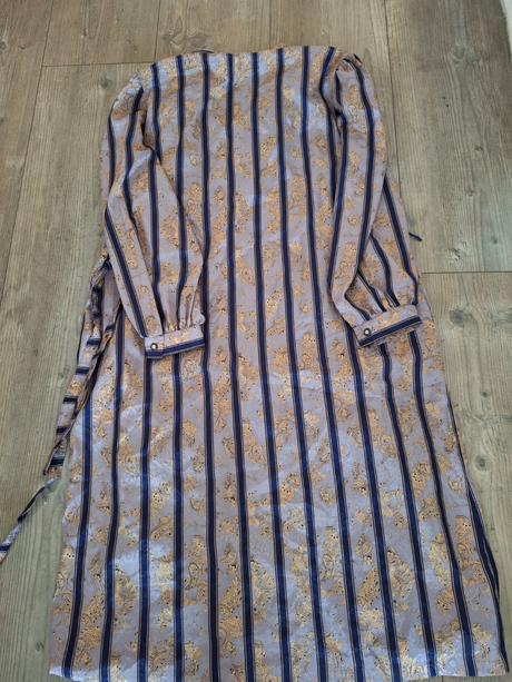 Šaty de belle couture, 46