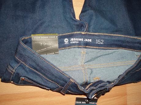 Úzke elastické rifle - pás sa dá regulovať, denim,152