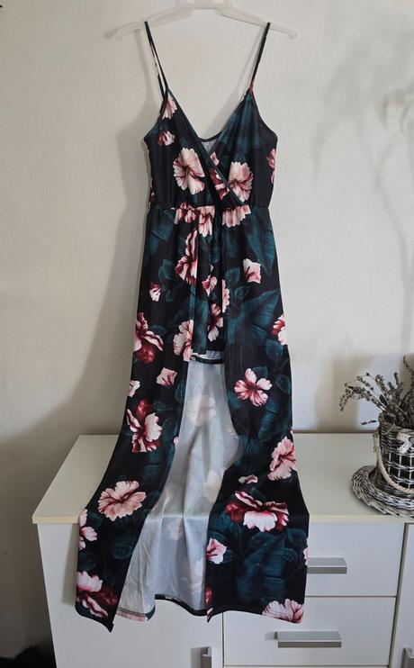 Kvietkovaný overal, s