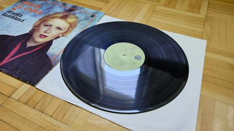 Lp platňa marika gombitová, dievča do dažďa,