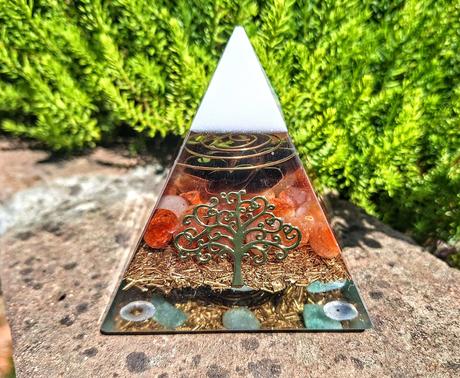 Orgonitová pyramída,