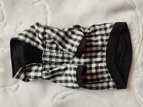 Oblečenie pre psika nové , ručná práca aj kúpené, 