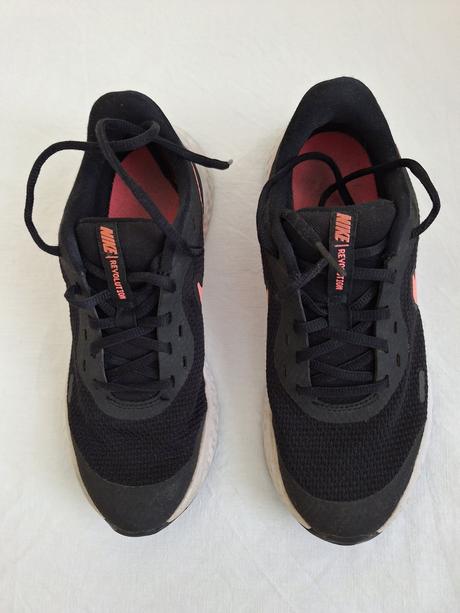 Tenisky čierne, nike,39