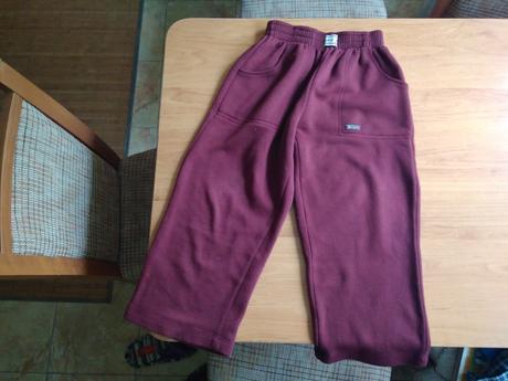 Zachovalá teplakova suprava, 122