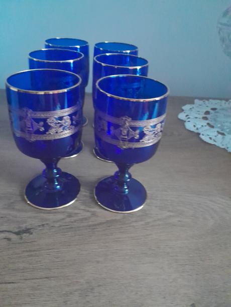 Modre pohare,