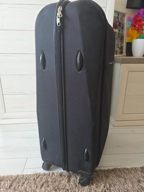 Veľký kufor, samsonite