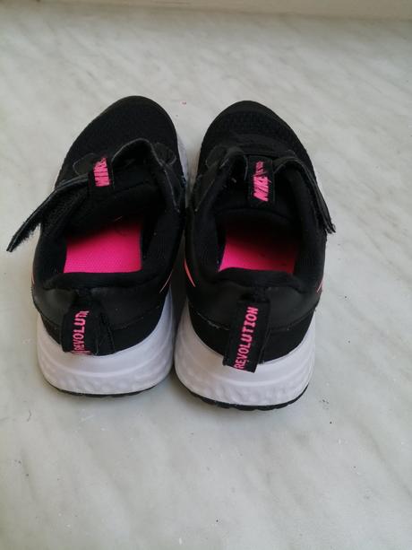 Botasky pre dievčatka značkové nike vel. 27.5, nike,27