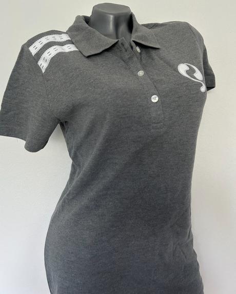 Nove golfove tricko, l