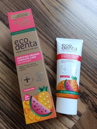 Organic kids certified organic juicy fruit,