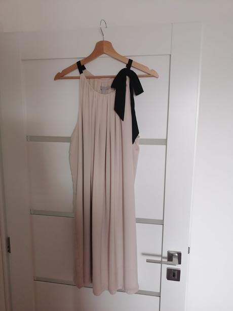 Béžové/krémové šaty s čiernou mašlou pri krku, h&m,l