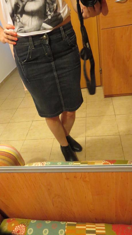 Zostihlujuca riflova sukna. top stav a strih., miss sixty,s