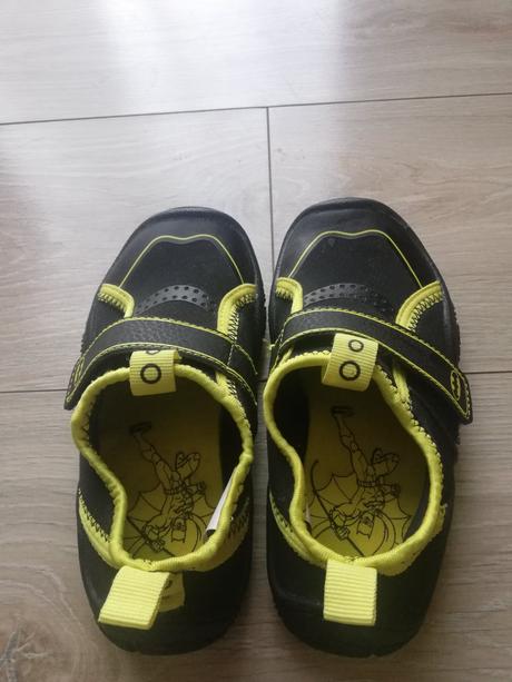 Topánky do vody, 29