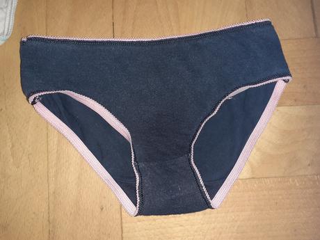 Sada 10 ks nohavičiek veľ. 110 až 122, na 5-7 r, 110