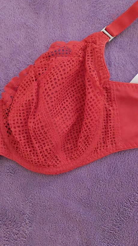 Červená podprsenka veľ. 75ff, 75f