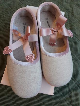 Krásne domáce papučky- nové, graceland,33