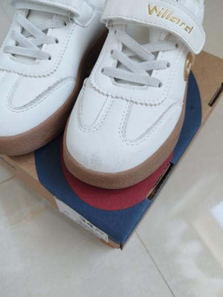 Tenisky, champion,27