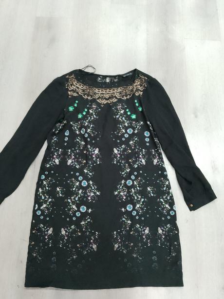 Šaty s krajkou na chrbte l/xl, l