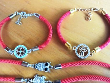 Náramky červený s predlž.retiazkou, 