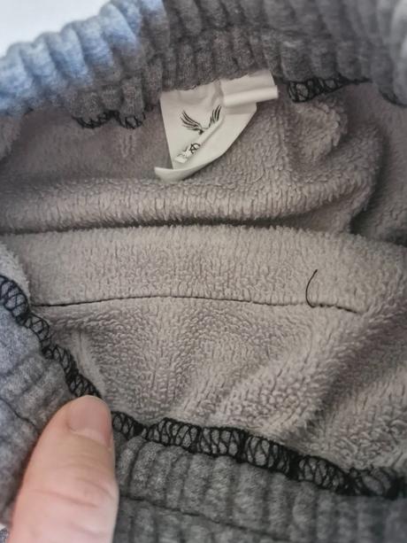 Teplé tepláky, 110