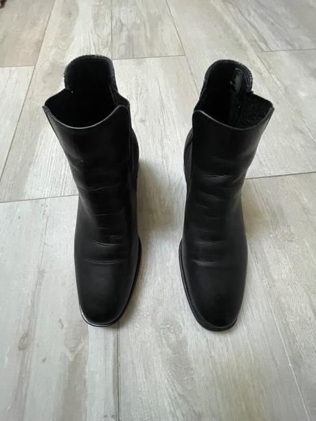 Kvalitné kotníkové čižmy, ara,40