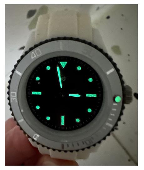 Športové unisex nemecké hodinky za 20eur, 