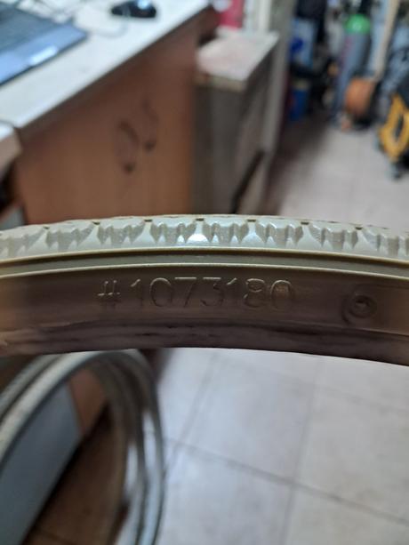 Plne gumy na invalidny vozik, 