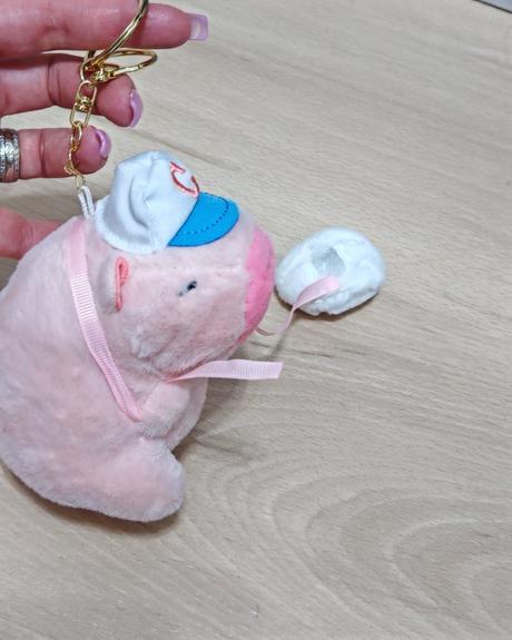 Prasiatko prívesok na kľúče či tasku, 