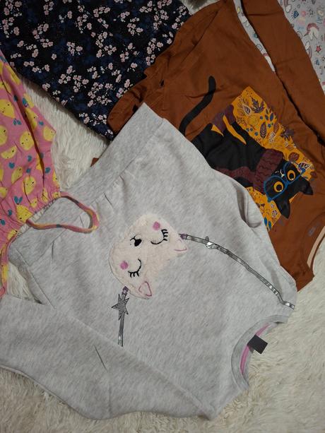 Dievčenské oblečenie, 122–134